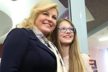 Mia Negovetić pjevala je himnu još za vrijeme Kolinde, a danas se transformirala u ženu koju ne biste prepoznali