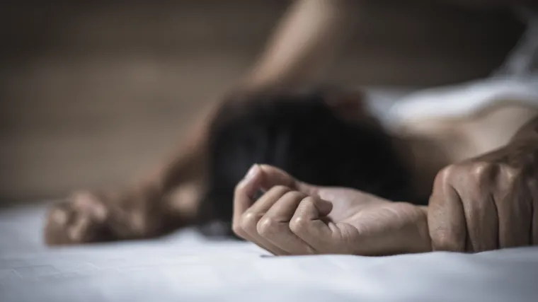 Obećao joj posao pa je zatočio, silovao, držao bez hrane i putovnice