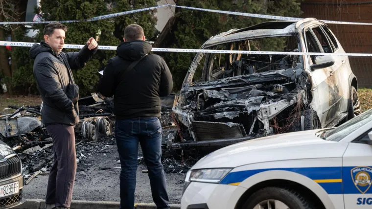 Policija otkrila uzrok požara kamp kućica i BMW-a u Novom Zagrebu, šteta je ogromna