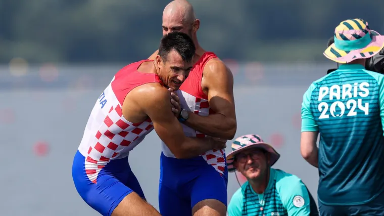 Čamac srpskih veslača udario u braću Sinković! 'Ušli su nam u stazu! Martin je u šoku, razderana su mu leđa'
