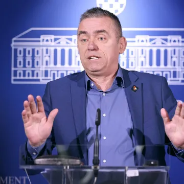 SDP-ovka prozvala Ćipu zbog 'srpskog gradonačelnika': 'Odakle mu pravo?'