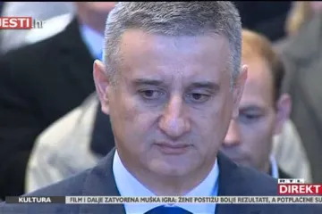 Karamarko objavio imovinsku karticu: on i Ana otplaćuju pet kredita, imaju tri stana i nemaju pokretnina