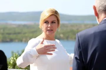 Kada će predsjednica Grabar-Kitarović i službeno objaviti kandidaturu za drugi mandat?