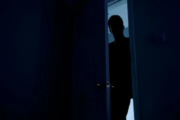 'Dovela sam sina iz Švicarske u Srbiju da upozna rodbinu, a onda ga je rođak tinejdžer odveo u štalu i silovao'