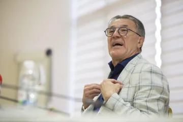Mamić nastavlja s 'teškom artiljerijom': 'Upravo ovakve cipele sam sucu kupio u Dubaiju'