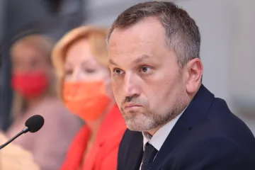 Član Domovinskog pokreta udario autom mladu pješakinju i sad moli da mu se javi: 'Naglo se stvorila'