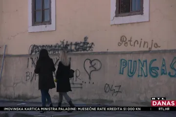 U Petrinji nema velike obnove i novih kuća, ali ima velikih i novih grafita