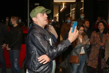 Sergej Trifunović se oglasio o incidentu: 'Ma kakav crni incident, ja 20 godina bacam telefone u kazalištu'