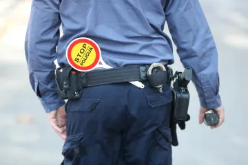 Policija uhitila 46-godišnjaka kod Plitvica: Vozio je pijan, bez vozačke i registracije