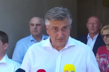 Plenković u Rijeci o uhićenim BBB-ovcima: 'Nisu išli na maturalac. Navijač je ubijen, ali...'