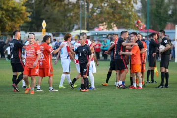 Dvije obljetnice spojile proslave u spektakl: Ćorluka zaigrao s 'desetkom', a legenda prepoznatljive frizure uzela je '4'