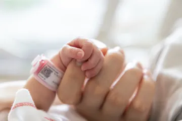 Imate malu bebu? Ovih 13 stvari ne smijete raditi, neke doslovno ugrožavaju život!