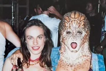 Prepoznajete li ovu glumicu ispod maske? Nikad ne biste rekli o kome je riječ