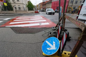 Horor na pješačkom: Autom 'pokosio' ženu, a onda ju je drugi pregazio. Preživjela je!