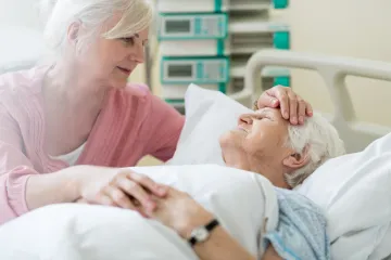 Medicinska sestra s palijative otkriva: 'Ljudi prije smrti požale ove tri stvari'