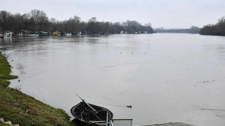 Pronađena mrtva žena u Savi kod Slavonskog Broda: Tijelo je u fazi raspadanja