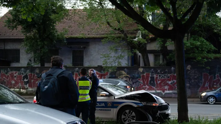 Nesreća u centru Zagreba! Ozlijeđeni prevezeni na Traumatologiju, u sudaru sudjelovalo policijsko vozilo