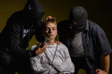 Sin našeg poznatog glumca osvaja glazbenu scenu: Otkrio nam je i što njegov otac misli o tome