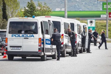 Policija ima pune ruke posla: Boysi i Torcida poput filma 300, a pred ulazom stoji cijela vojska