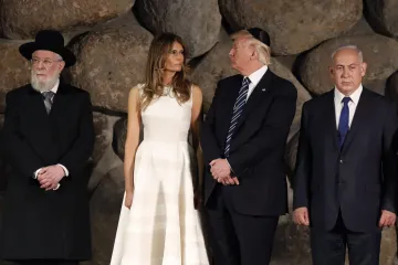 Čitač usana otkrio pravu istinu o tome što Melania misli o Donaldu